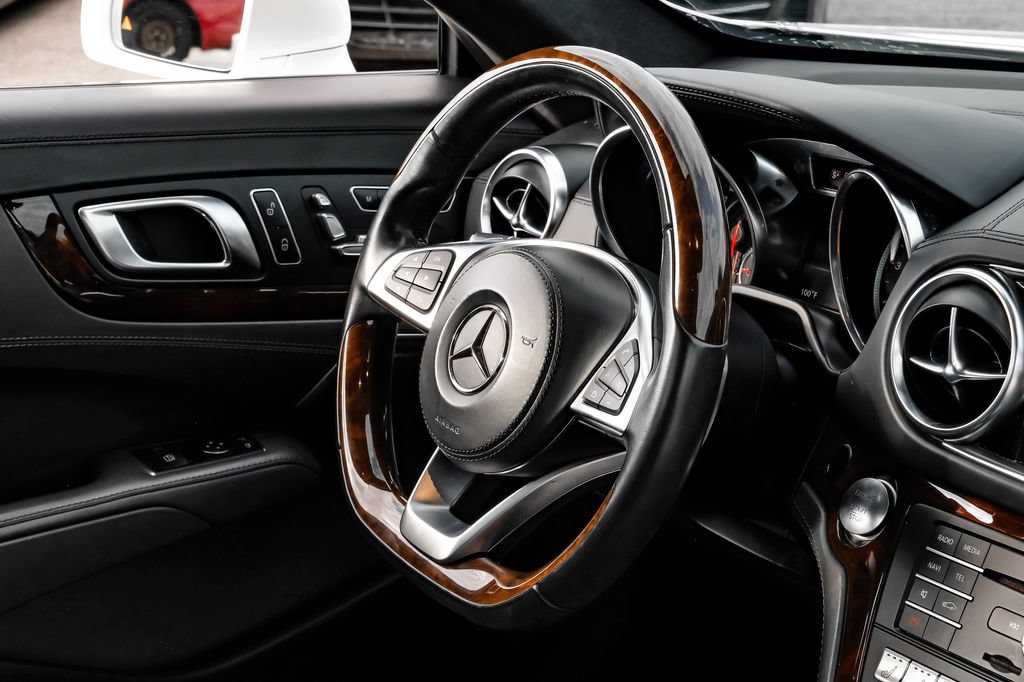 Used 2018 Mercedes-Benz SL 63 AMG image 9