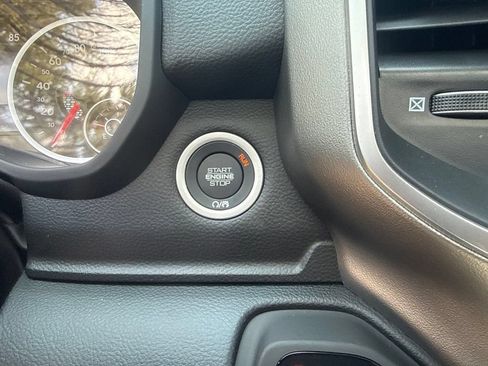 New 2026 RAM 1500 4x4 Crew Cab image 16