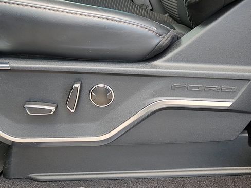 Used 2023 Ford F150 Raptor AWD/4WD image 11