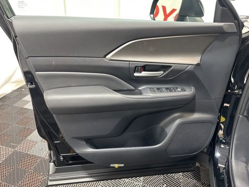 Used 2026 Toyota Grand Highlander XLE image 21