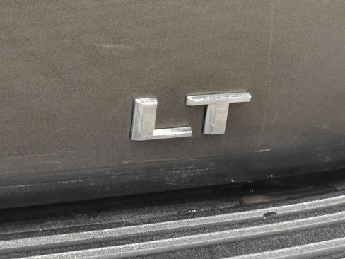 Used 2021 Chevrolet Tahoe LT w/ LT Signature Package image 74