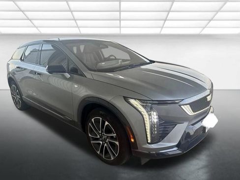 Used 2025 Cadillac Optiq Sport 1 AWD/4WD image 1