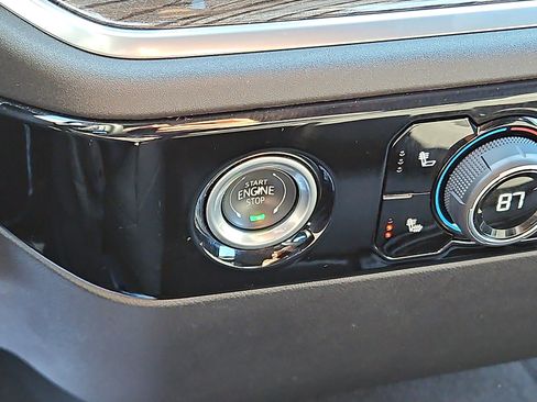 Certified 2024 Chevrolet Silverado 1500 LT image 22