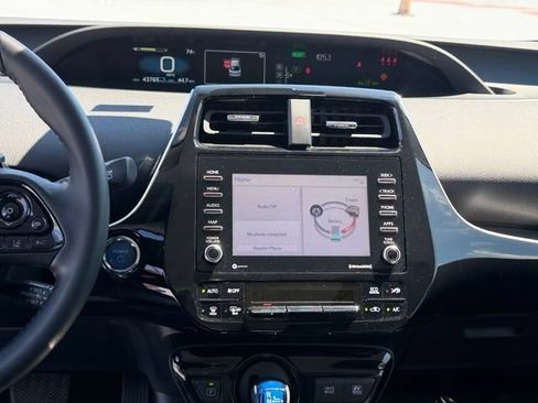 Certified 2021 Toyota Prius XLE w/ Advanced Technology Package AWD/4WD image 18