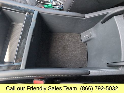 Used 2025 Volkswagen Atlas SE AWD/4WD image 24