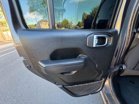 Used 2022 Jeep Wrangler Unlimited Sport AWD/4WD image 21