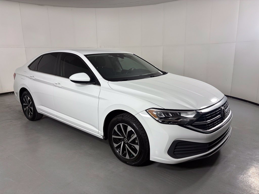 Used 2022 Volkswagen Jetta S FWD image 2