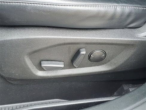 Used 2023 Ford Edge SEL w/ Convenience Package image 12