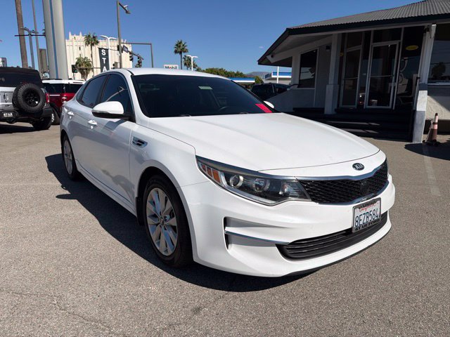 Used 2018 Kia Optima LX w/ 17" Alloy Wheels Package FWD image 1