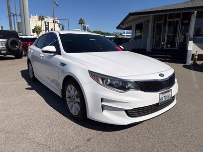 Used 2018 Kia Optima LX w/ 17" Alloy Wheels Package