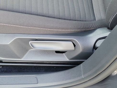 Certified 2025 Volkswagen Jetta S FWD image 16