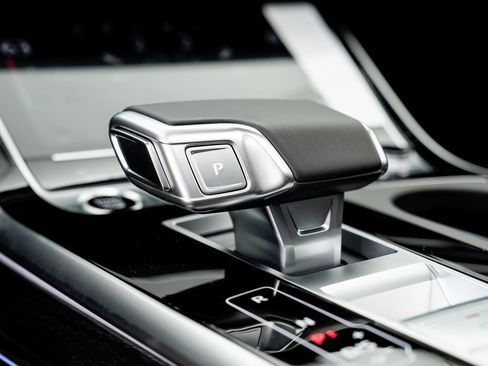 New 2026 Audi Q8 Premium Plus image 18