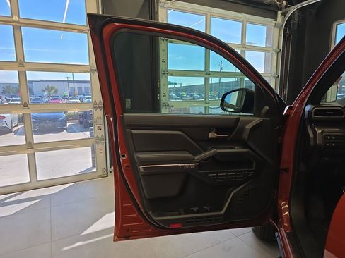 Used 2025 Toyota Tacoma TRD Sport image 12