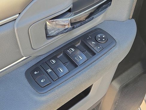 Used 2019 RAM 1500 Big Horn image 22