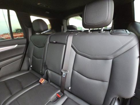 Used 2023 Cadillac XT6 Luxury image 15