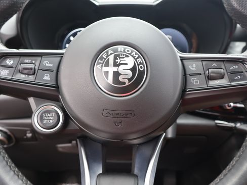 Used 2024 Alfa Romeo Tonale Ti image 23