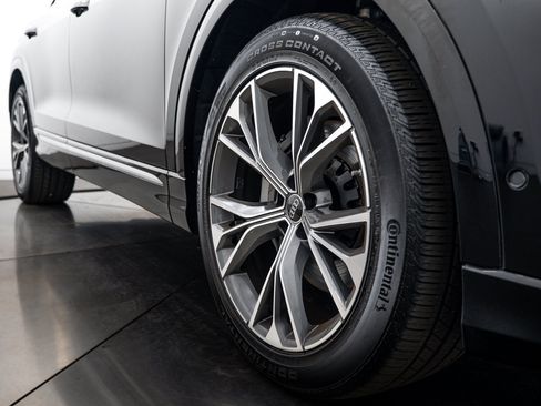 Certified 2024 Audi Q8 Prestige w/ Prestige Package AWD/4WD image 23