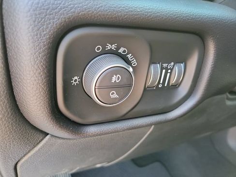Used 2021 RAM 2500 Laramie AWD/4WD image 23