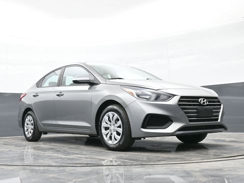 Certified 2022 Hyundai Accent SE image 37