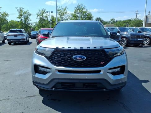 Used 2020 Ford Explorer ST w/ ST Street Pack AWD/4WD image 2