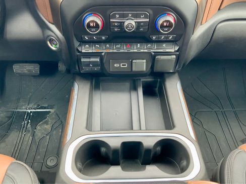 Used 2021 Chevrolet Silverado 1500 High Country image 41