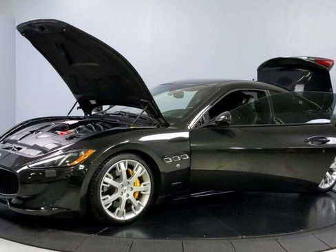 Used 2014 Maserati GranTurismo Sport image 7