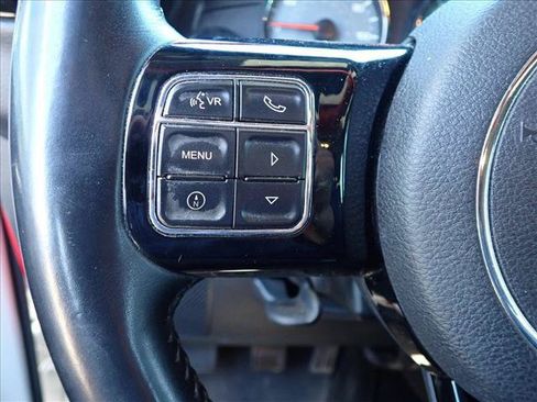 Used 2017 Jeep Wrangler Unlimited Sahara AWD/4WD image 12