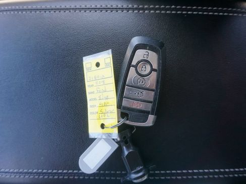 Used 2018 Ford Edge Titanium w/ Equipment Group 301A FWD image 37