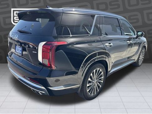 Used 2023 Hyundai Palisade Calligraphy AWD/4WD image 3