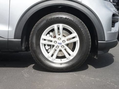 Used 2022 Ford Explorer XLT RWD image 4
