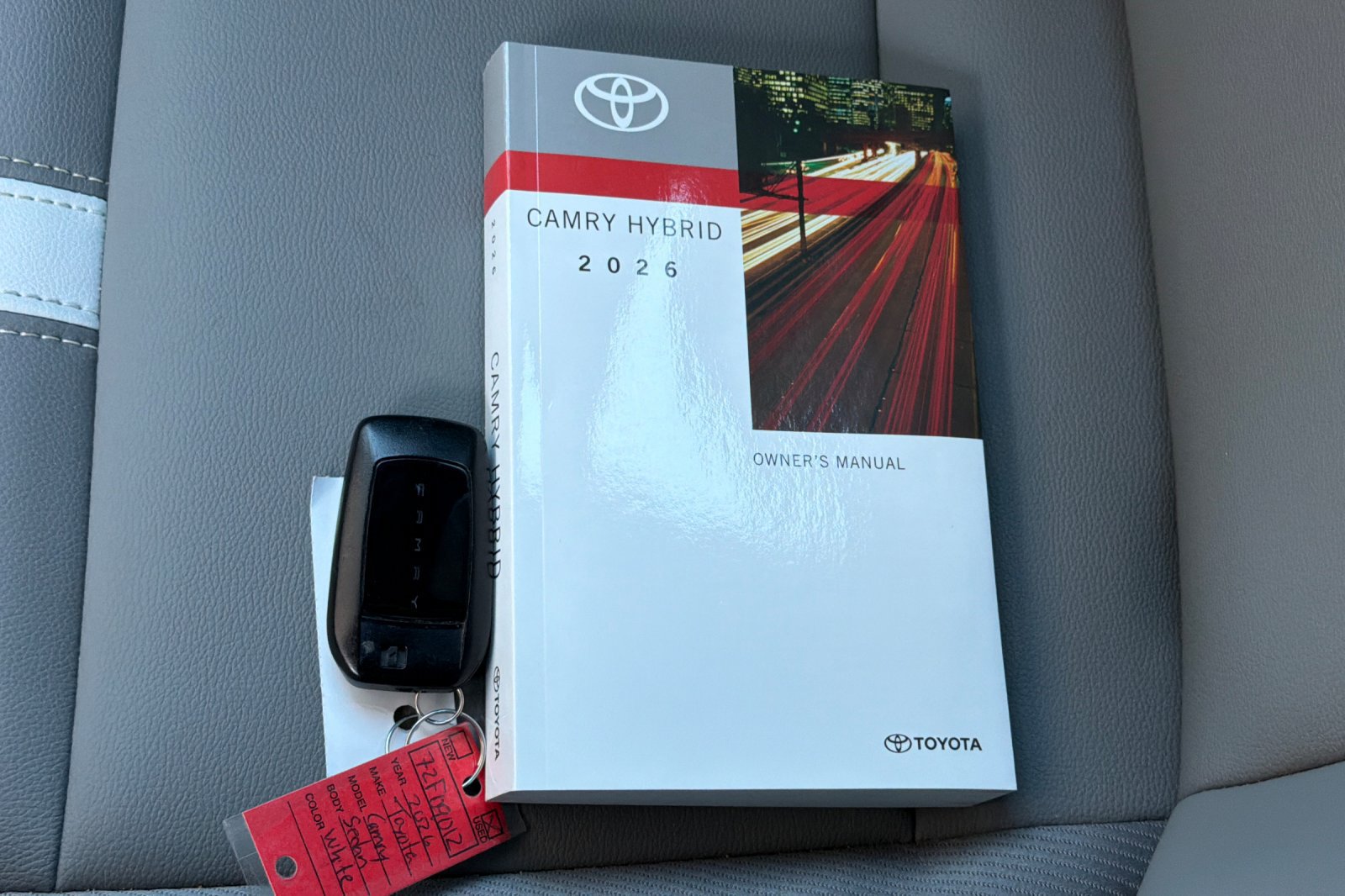 Used 2026 Toyota Camry SE w/ Convenience Package FWD image 11