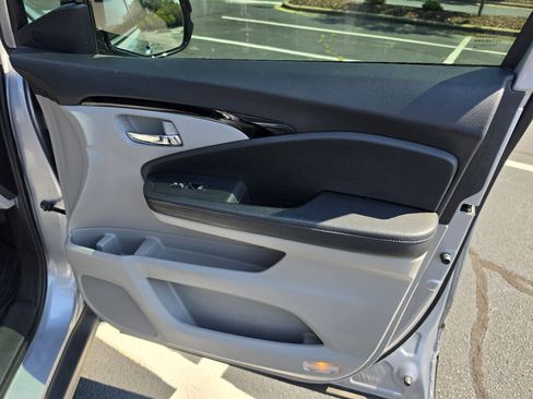 Used 2020 Honda Pilot Touring image 67
