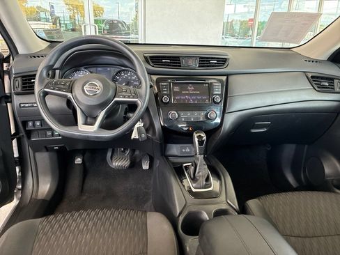 Used 2020 Nissan Rogue S FWD image 16