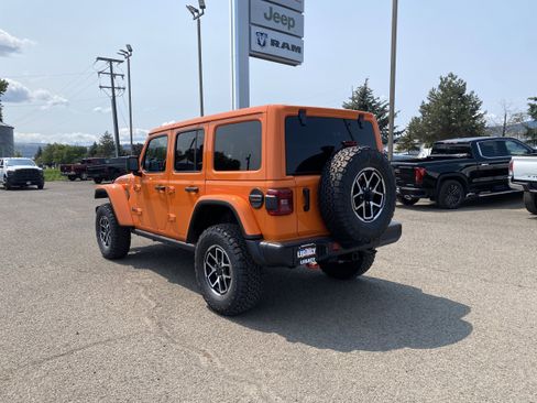 New 2025 Jeep Wrangler Unlimited Rubicon w/ Convenience Group AWD/4WD image 11