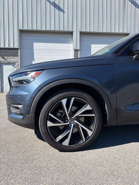 Used 2022 Volvo XC40 T5 R-Design AWD/4WD image 5