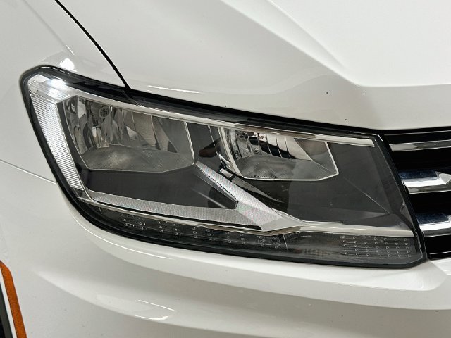 Used 2021 Volkswagen Tiguan SEL FWD image 24