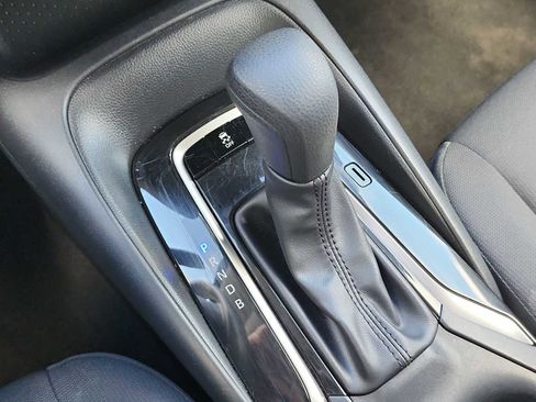 Used 2023 Toyota Corolla LE image 21