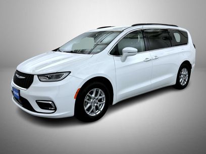 Certified 2022 Chrysler Pacifica Touring-L