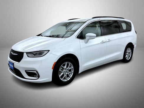 Certified 2022 Chrysler Pacifica Touring-L FWD image 1