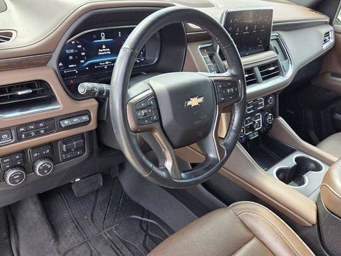 Used 2024 Chevrolet Tahoe High Country AWD/4WD image 11
