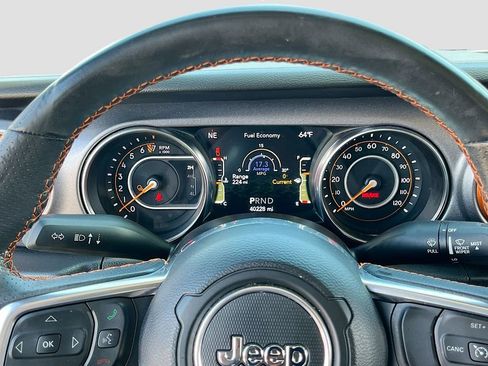 Used 2023 Jeep Gladiator Mojave w/ Trailer Tow Package image 12