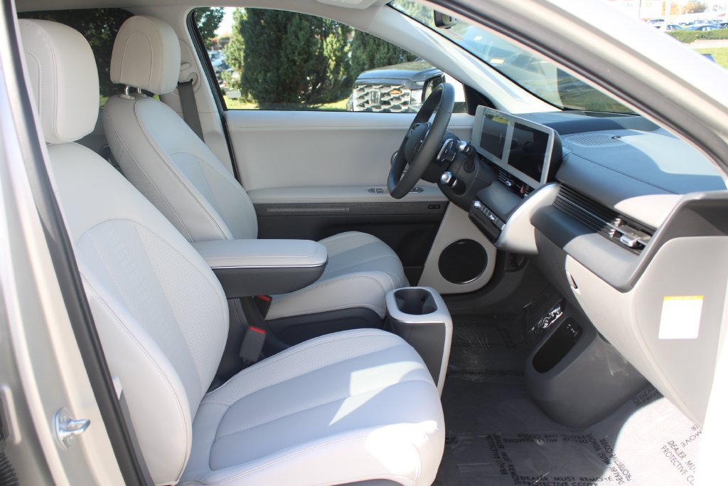 Used 2023 Hyundai Ioniq 5 Limited w/ Cargo Package AWD/4WD image 13