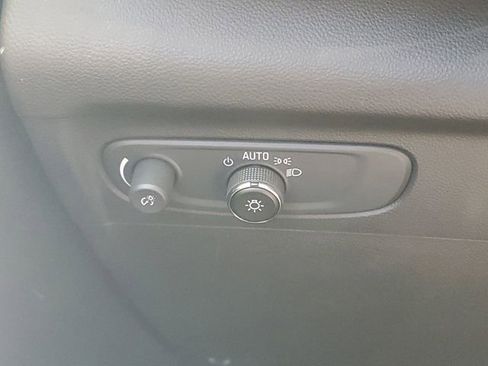 Certified 2022 Buick Envision Preferred FWD image 19