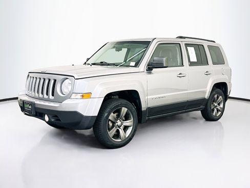 Used 2015 Jeep Patriot High Altitude AWD/4WD image 3