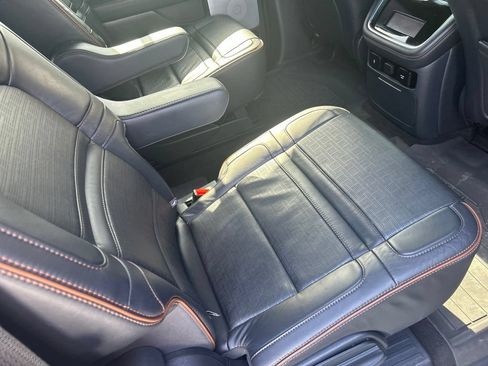 Used 2023 Lincoln Navigator L Black Label AWD/4WD image 8