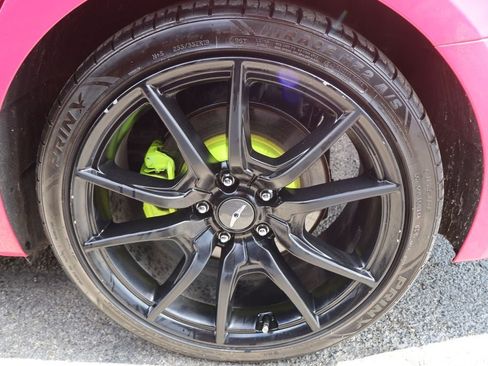 Used 2019 Genesis G70 2.0T Advanced w/ Dynamic Package RWD image 11