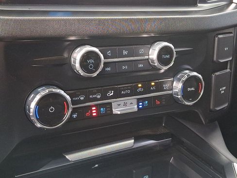 Used 2024 Ford F250 Platinum w/ Tremor Off-Road Package image 15