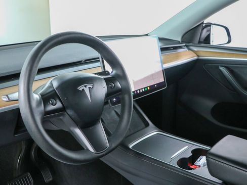 Used 2023 Tesla Model Y Long Range AWD/4WD image 20