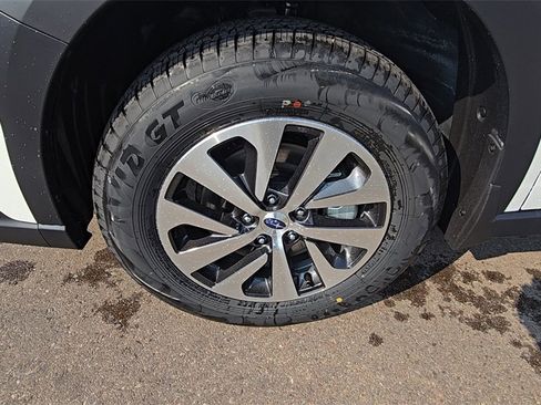 Certified 2025 Subaru Outback Premium image 10