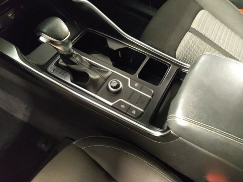 Used 2021 Kia Sorento LX FWD image 26